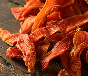 Papaya slices dried in solar dryer to extend shelf life and reduce post-harvest loss