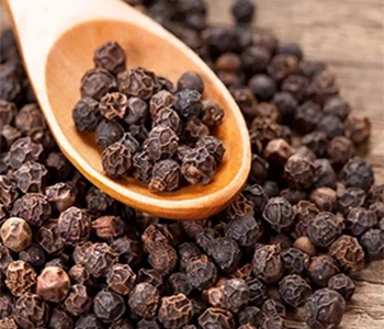 Solar dried black pepper processed to retain natural aroma, flavor, and export-quality standards.